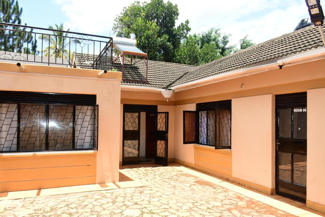 Golden Cherries Guest House Jinja Luaran gambar